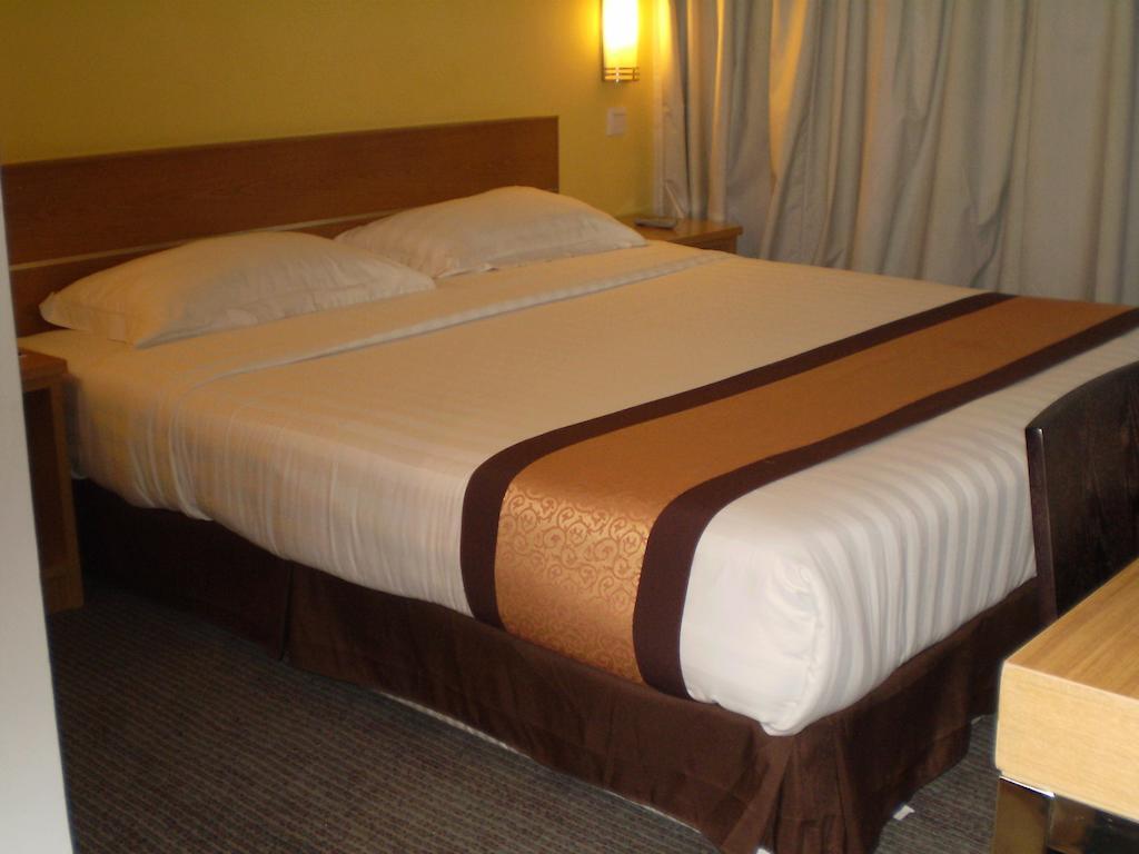 Tang Dynasty Lodge Tuaran ห้อง รูปภาพ